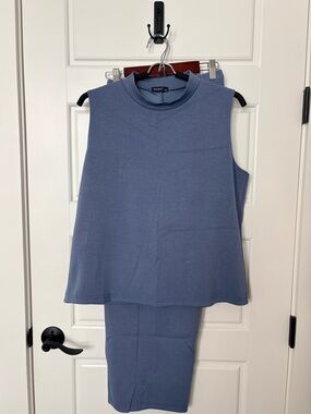 Sleeveless Mock Neck Top and Crop Pant Set - Dusty Blue